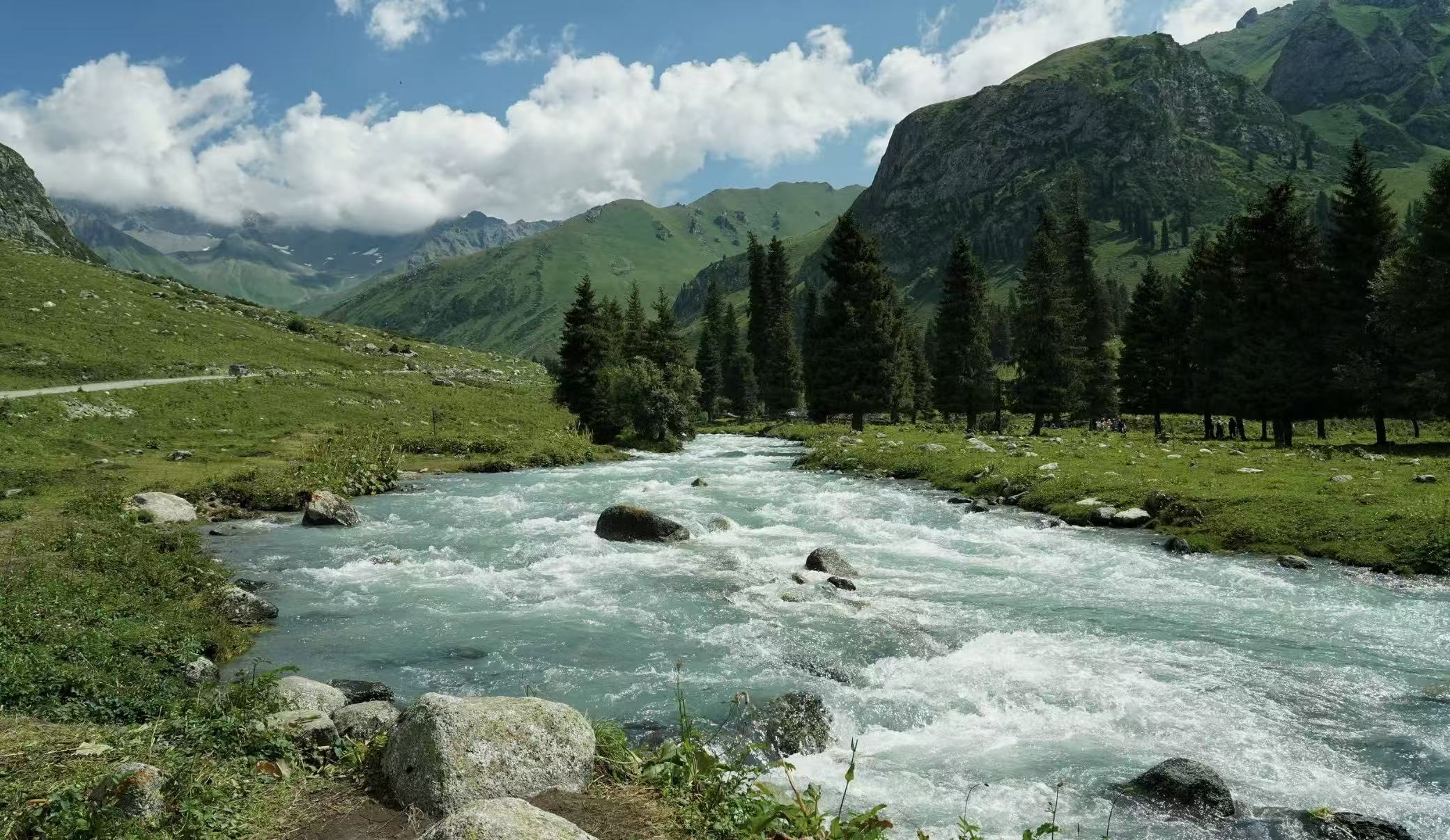 新疆品质旅游，几月去新疆旅游最合适